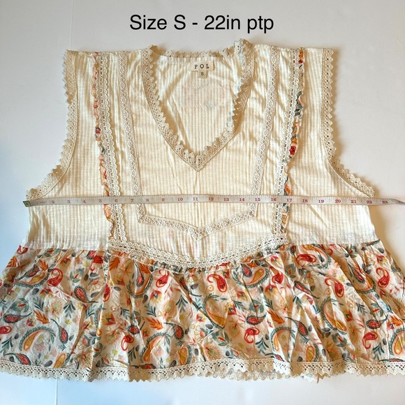 POL Paisley Ruffle Top - Picture 6 of 6